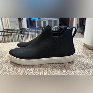 Rothy’s Chelsea Boot Black size 9